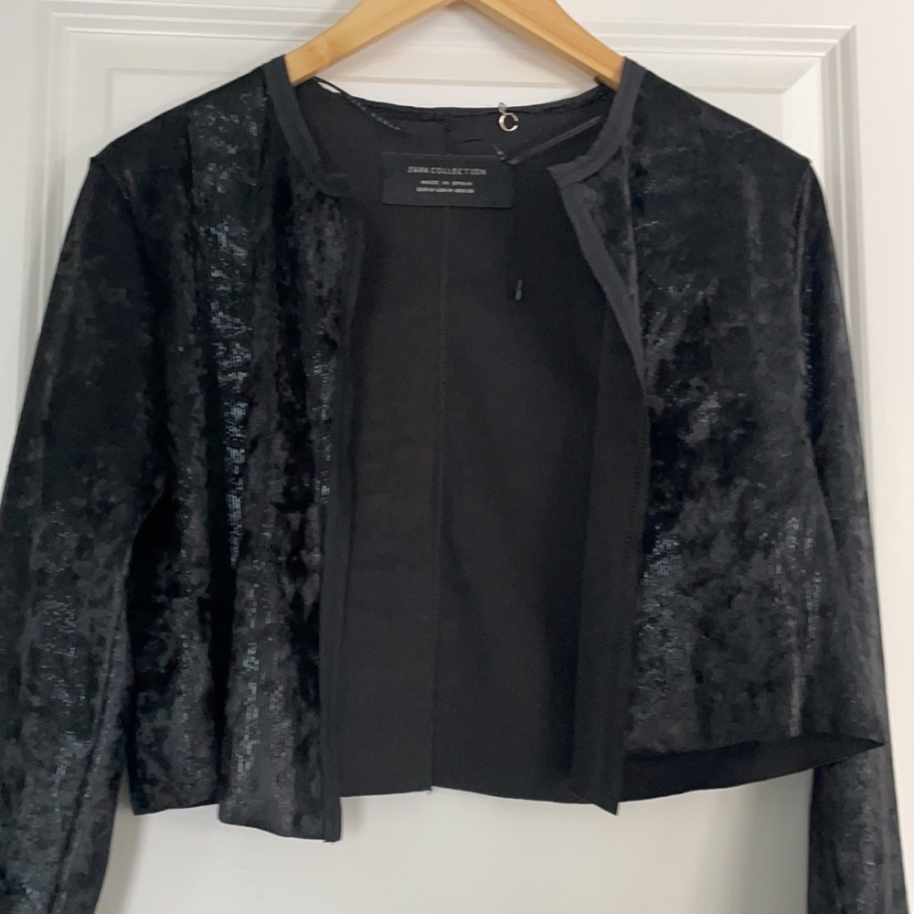 Zara very thin cropped jacket. Size medium. - Picture 2 of 9